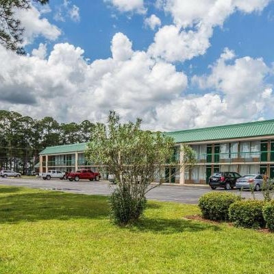 Econo Lodge Douglas Thumbnail