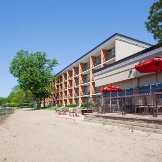 Holiday Inn Detroit Lakes By IHG Thumbnail