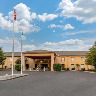 Quality Inn & Suites Benton - Draffenville Thumbnail