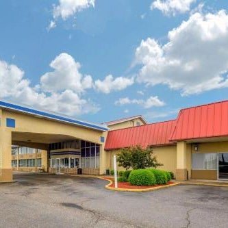 Econo Lodge Inn & Suites Triadelphia - Wheeling Thumbnail