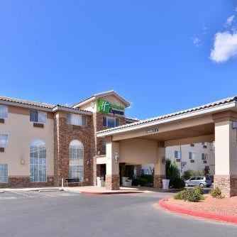 Holiday Inn Express Hotel & Suites Farmington By IHG Thumbnail