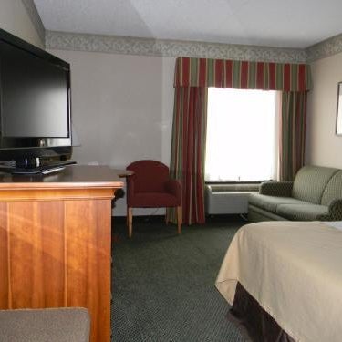 Holiday Lodge Hotel and Conference Center Thumbnail