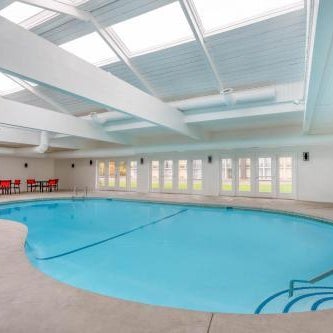 Ramada by Wyndham Windsor Locks Thumbnail