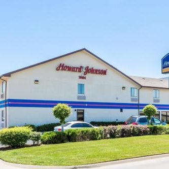 Howard Johnson by Wyndham Wichita Airport Thumbnail