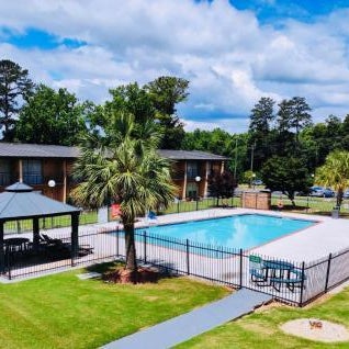 Howard Johnson by Wyndham Athens Thumbnail