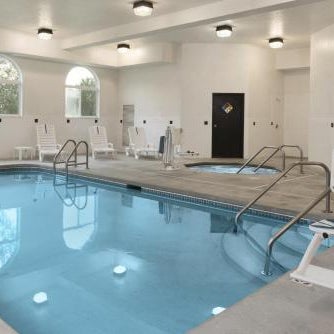 Country Inn & Suites by Radisson, Cedar Rapids Airport, IA Thumbnail