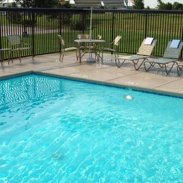Country Inn & Suites by Radisson, Lincoln Airport, NE Thumbnail