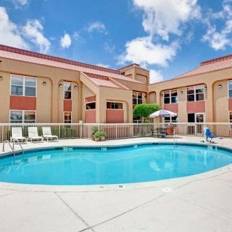 Ramada by Wyndham West Memphis Thumbnail