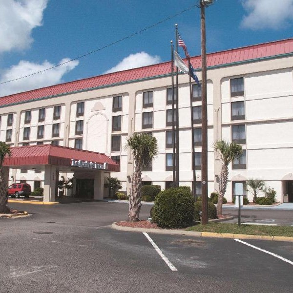 La Quinta Inn by Wyndham Columbia SE / Fort Jackson Thumbnail