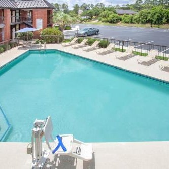 Days Inn by Wyndham Statesboro Thumbnail