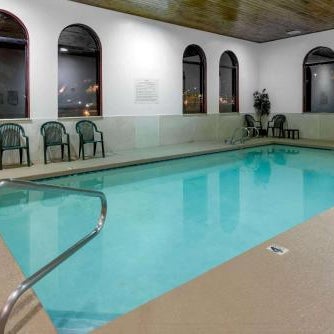 Quality Inn & Suites Sunport Airport Albuquerque Thumbnail