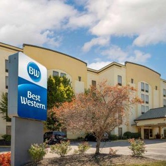 Best Western Louisville East Inn & Suites Thumbnail