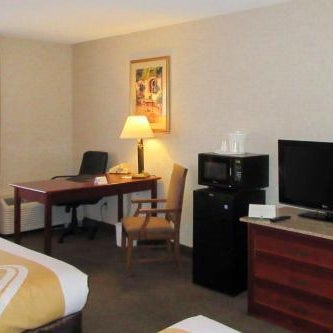 Quality Inn & Suites Albuquerque Downtown - University Thumbnail