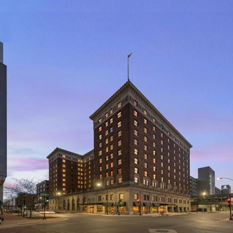 Hotel Fort Des Moines, Curio Collection by Hilton Thumbnail