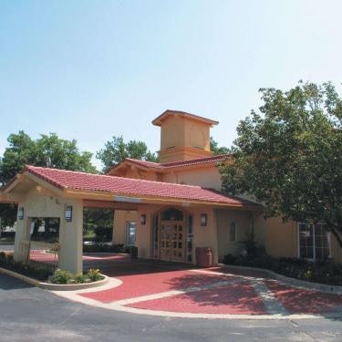 La Quinta Inn & Suites by Wyndham Kansas City Lenexa Thumbnail