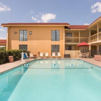 Baymont by Wyndham Greenville Woodruff Rd Thumbnail