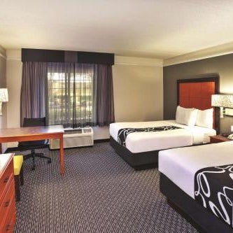 La Quinta Inn & Suites by Wyndham Birmingham Homewood Thumbnail