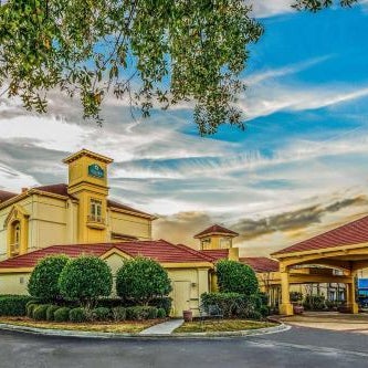 La Quinta Inn & Suites by Wyndham Myrtle Beach Broadway Area Thumbnail