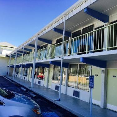 Super 8 By Wyndham Kingsland I-95/Naval Base Area Thumbnail