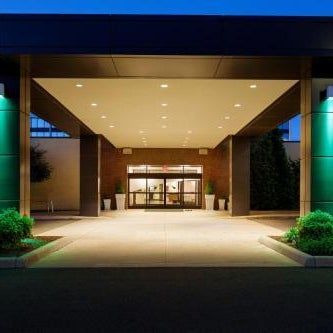 Holiday Inn and Suites Charleston West By IHG Thumbnail