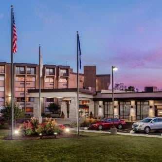 Crowne Plaza Milwaukee South By IHG Thumbnail