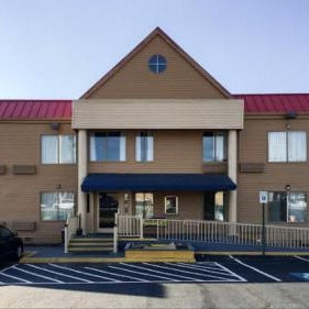 Days Inn by Wyndham Thomson Thumbnail