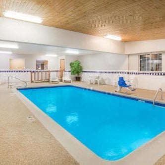 Ramada by Wyndham Spirit Lake/Okoboji Thumbnail
