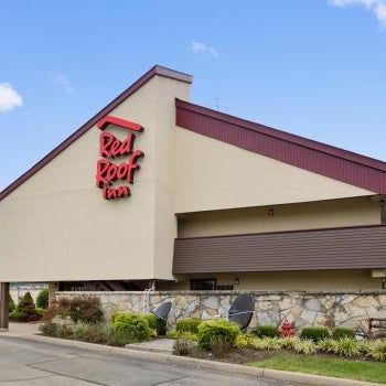 Red Roof Inn Charleston West - Hurricane, WV Thumbnail
