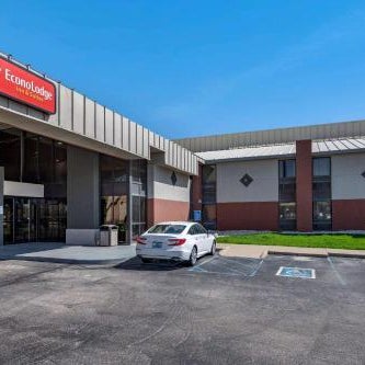 Econo Lodge Inn & Suites Thumbnail