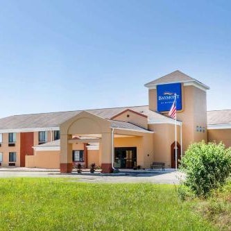 Baymont Inn & Suites by Wyndham Mukwonago
