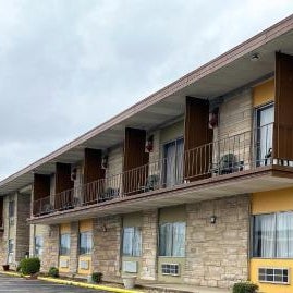 Travelodge by Wyndham Bloomington  Thumbnail