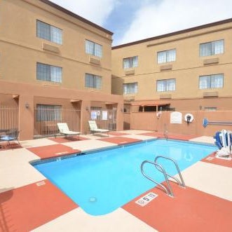 Ramada by Wyndham Santa Fe Thumbnail