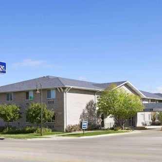 Travelodge by Wyndham Grand Island Thumbnail