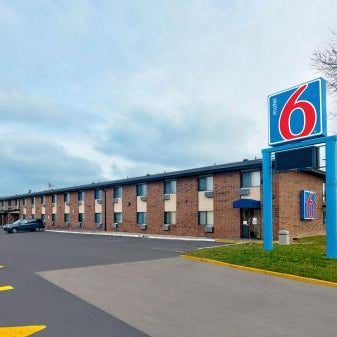 Motel 6-Oak Creek, WI Thumbnail
