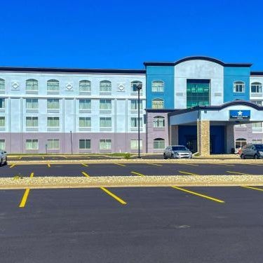 Comfort Inn & Suites Madison East - Monona Thumbnail