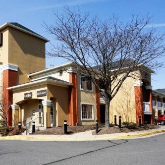 HomeTowne Studios by Red Roof Chantilly Thumbnail