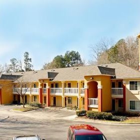 Suburban Studios Raleigh - Crabtree Valley Thumbnail