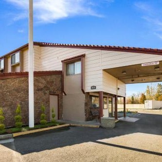 Ramada by Wyndham Medford Airport North Thumbnail
