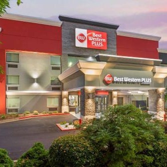 Best Western Plus Magnolia Inn & Suites Thumbnail