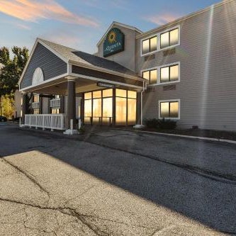 La Quinta Inn & Suites by Wyndham Cleveland Independence Thumbnail