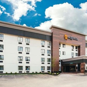 La Quinta Inn & Suites by Wyndham Cincinnati NE - Mason Thumbnail