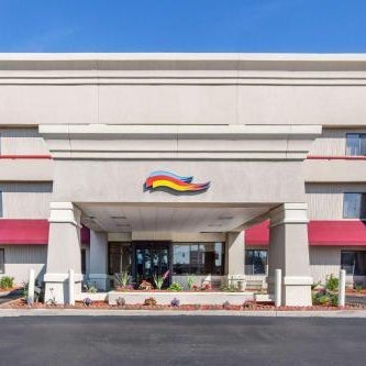 Baymont by Wyndham Detroit/Roseville Thumbnail