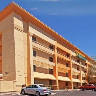 La Quinta Inn & Suites by Wyndham El Paso Bartlett Thumbnail