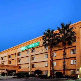La Quinta Inn & Suites by Wyndham Houston Baytown East Thumbnail
