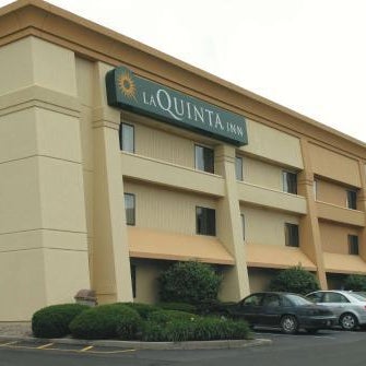 La Quinta Inn & Suites by Wyndham Indianapolis Airport Executive Thumbnail