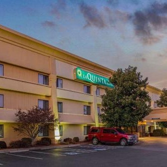 La Quinta Inn & Suites by Wyndham Little Rock North - Mccain Mall Thumbnail