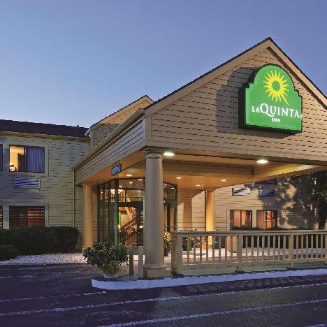 La Quinta Inn & Suites by Wyndham Sheboygan Thumbnail