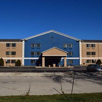 AmericInn by Wyndham Glendale/Milwaukee Thumbnail
