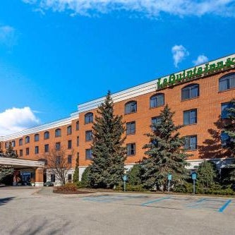 La Quinta Inn & Suites by Wyndham Madison American Center Thumbnail