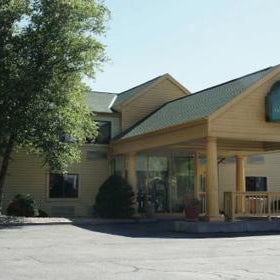 La Quinta Inn & Suites by Wyndham Omaha Southwest Thumbnail